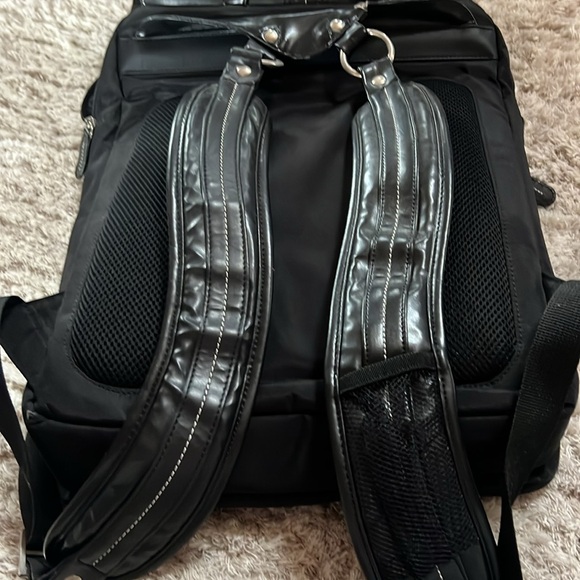 Backpack - Picture 6 of 8